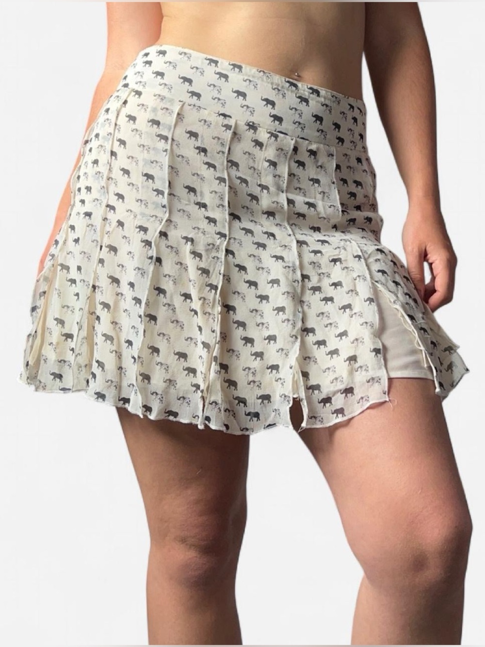 Club Monaco Silk Cream Elephant Mini Skirt - Picture 5 of 9